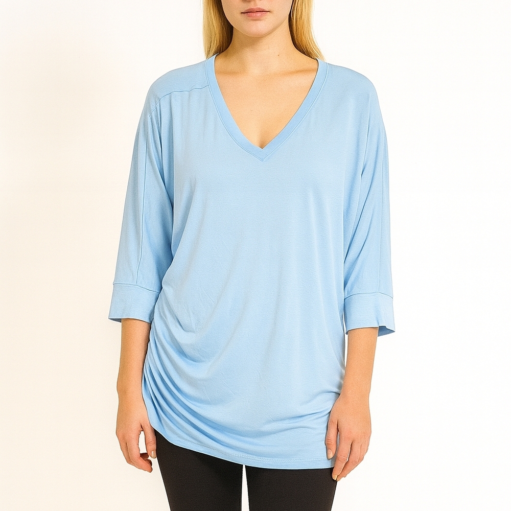 DG2 DIANE GILLMAN Light Blue 3/4 SLEEVE  V-Neck STETCHY TOP L